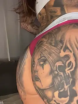 Black sweet Rose online show from March 15, 9:05 pm