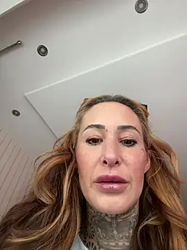 Black sweet Rose online show from January 10, 2:19 pm