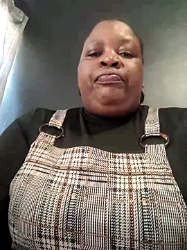 omalicha98 online show from April 1, 1:12 pm