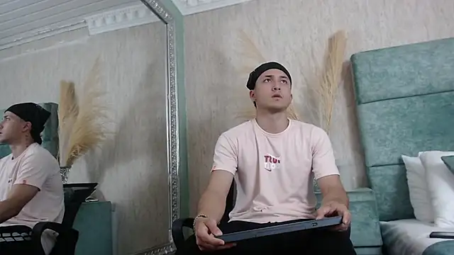 BrandonColee online show from February 3, 12:36 pm