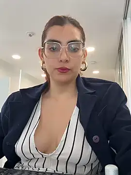 MartinaSooler online show from February 14, 3:58 pm