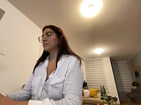 MartinaSooler online show from February 18, 11:52 pm