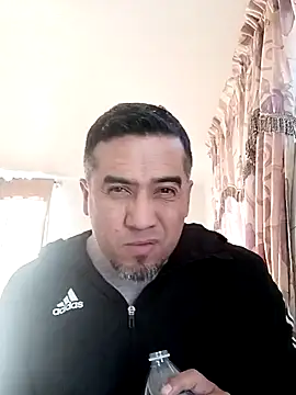 Snapshot of smoothwick chatting on January 21, 5:51 pm smoothwick online show from January 21, 5:51 pm