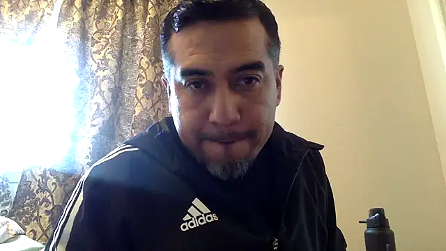 Snapshot of smoothwick chatting on January 29, 7:53 pm smoothwick online show from January 29, 7:53 pm