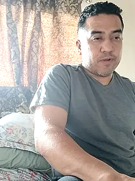 Snapshot of smoothwick chatting on February 17, 11:53 pm smoothwick online show from February 17, 11:53 pm