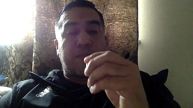 Snapshot of smoothwick chatting on March 5, 5:18 pm smoothwick online show from March 5, 5:18 pm