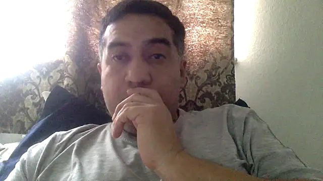 Snapshot of smoothwick chatting on March 12, 11:44 pm smoothwick online show from March 12, 11:44 pm