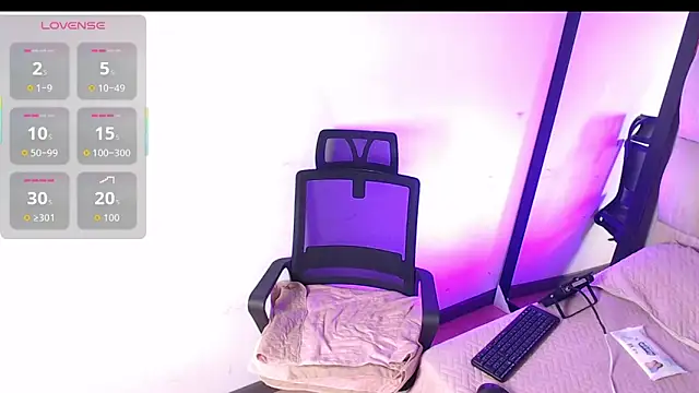 esmeralda-bk online show from February 16, 9:11 pm