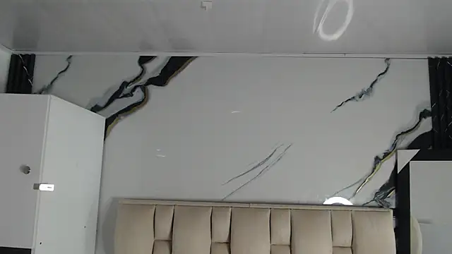 esmeralda-bk online show from March 31, 9:04 pm