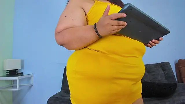 Charlotte curvy  online show from January 24, 11:12 pm