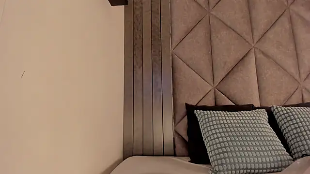 SabrinaSpell  online show from February 16, 7:54 pm