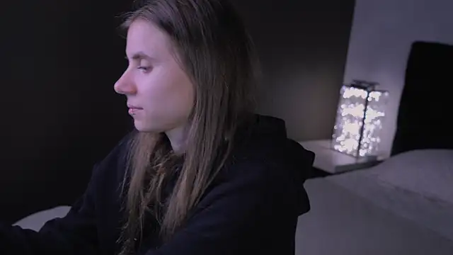 Bella Alita online show from October 11, 8:29 pm