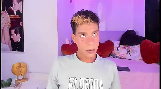 Ethan Boyy online show from February 12, 9:22 pm