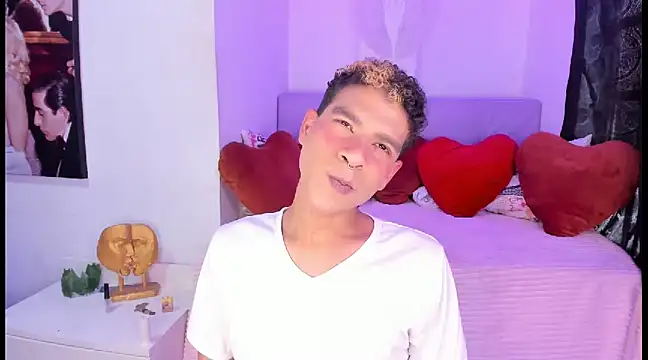 Ethan Boyy online show from February 15, 6:23 pm