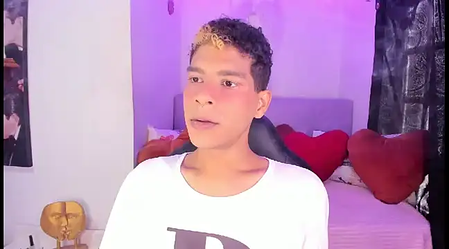 Ethan Boyy online show from February 18, 5:10 pm