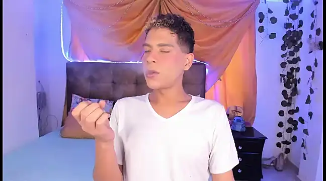 Ethan Boyy online show from March 7, 9:48 pm