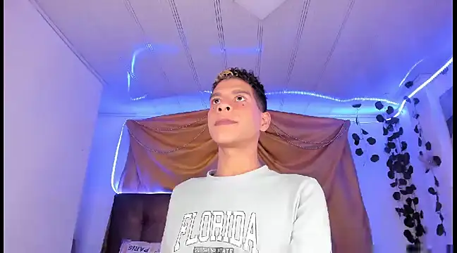 Ethan Boyy online show from March 11, 12:33 am