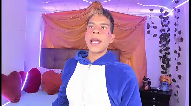 Ethan Boyy online show from March 17, 10:17 pm