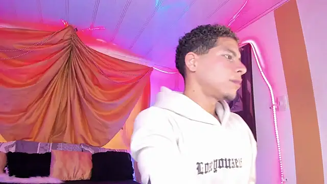 Ethan Boyy online show from October 7, 9:34 pm