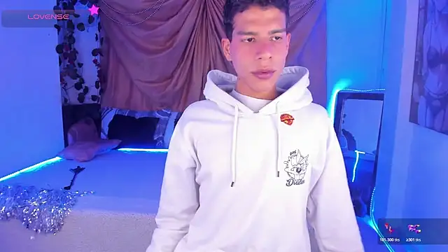 Ethan Boyy online show from November 8, 10:30 pm