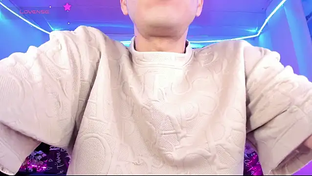 Snapshot of Ethan_Boyy chatting on July 10, 10:34 pm Ethan Boyy online show from July 10, 10:34 pm