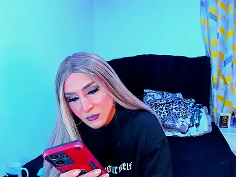 Georgina Giio online show from November 9, 1:48 am