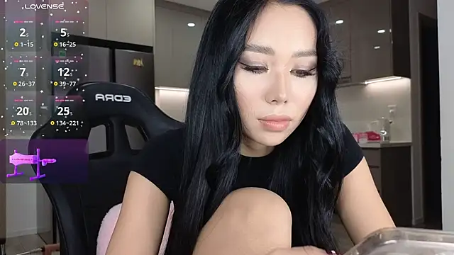 Snapshot of asianqueeny chatting on October 27, 4:11 pm asianqueeny online show from October 27, 4:11 pm