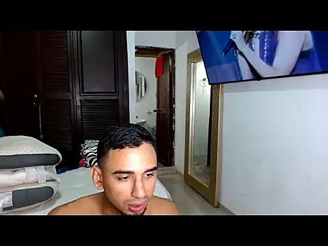 sweethoneytsx online show from February 19, 11:01 pm