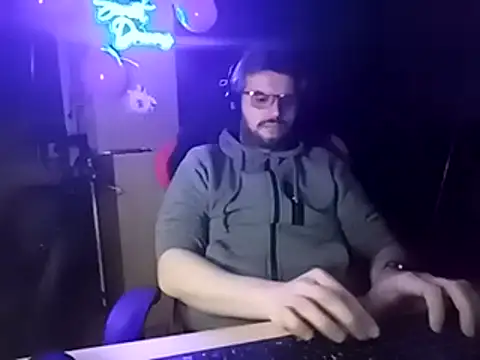 stary-w-kalesonach online show from February 16, 9:38 pm