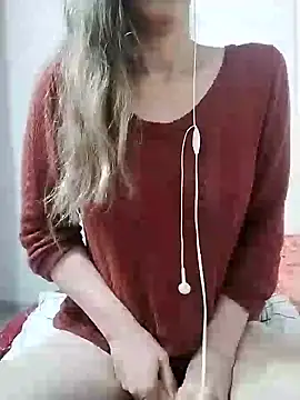 Snapshot of Sophy666 chatting on February 9, 4:14 am Sophy666 online show from February 9, 4:14 am