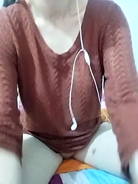 Snapshot of Sophy666 chatting on February 26, 7:49 pm Sophy666 online show from February 26, 7:49 pm