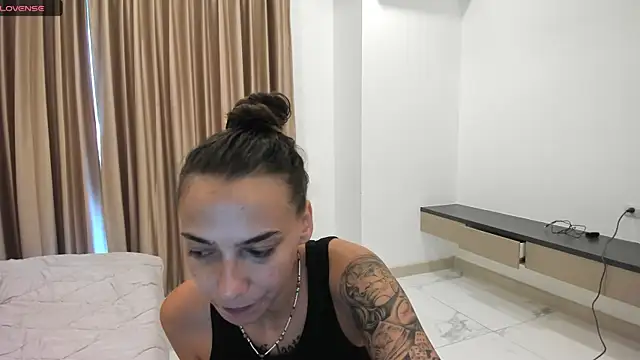 annabishop online show from November 5, 12:21 am