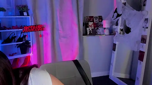 Sahara Shields online show from October 28, 10:19 am