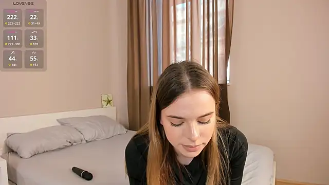 MonaClive online show from February 7, 10:29 am