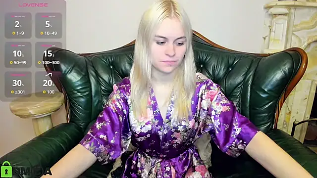 HillEva online show from October 9, 7:45 pm