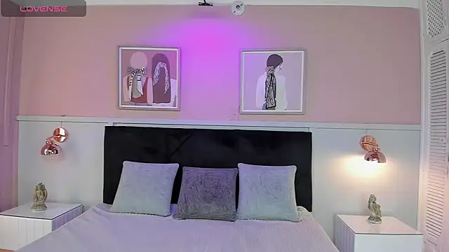 janna lopez  online show from September 28, 4:07 am