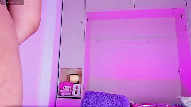 BrianaaTaylor online show from October 4, 8:18 pm