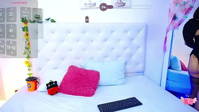 littleslut1 online show from October 30, 4:03 am