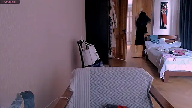  Roselina  online show from March 19, 6:14 am