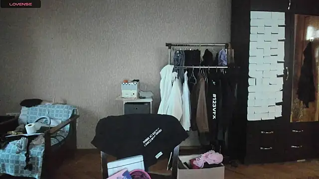 Snapshot of _Roselina_ chatting on June 28, 4:46 pm Roselina online show from June 28, 4:46 pm