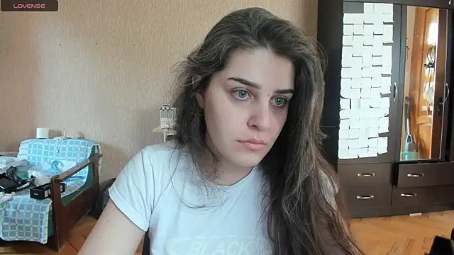 Snapshot of _Roselina_ chatting on July 7, 6:47 am Roselina online show from July 7, 6:47 am