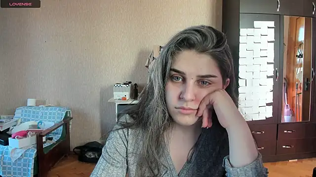 Snapshot of _Roselina_ chatting on July 9, 2:10 pm Roselina online show from July 9, 2:10 pm