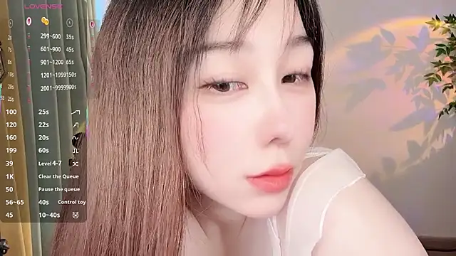 Snapshot of Alano-01 chatting on November 5, 6:35 am Alano-01 online show from November 5, 6:35 am