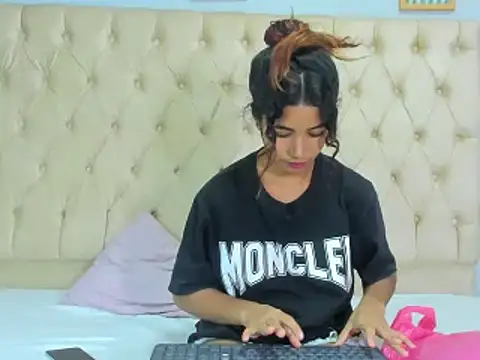 yian meghan online show from March 19, 1:21 am