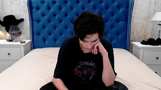 via mayer  online show from October 21, 8:48 am