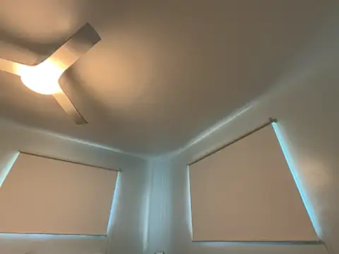 Hatgirl69 online show from November 28, 3:25 pm