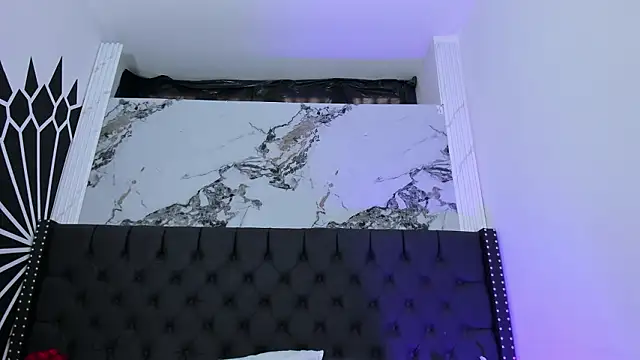 EthaanCox online show from March 17, 8:45 pm