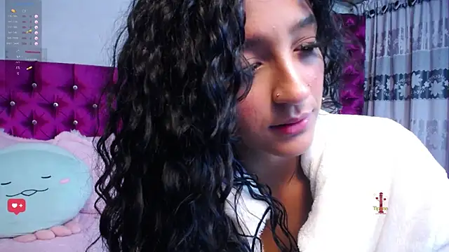 Shelley-Hack online show from February 15, 4:12 pm