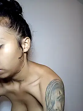 Miss sparkle00 online show from February 3, 5:29 am