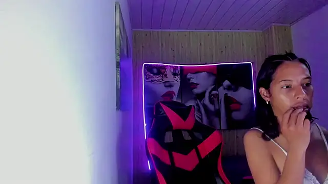 Miss sparkle00 online show from September 12, 4:45 am